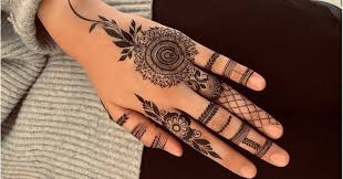 hand mehndi design simple 