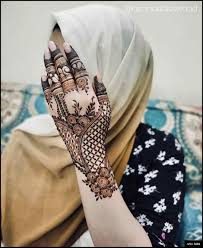 Pakistani Mehndi Design Simple Design